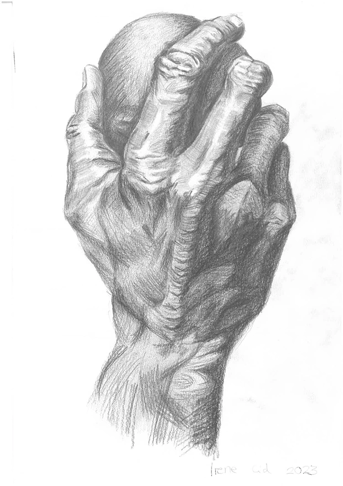 mano con manzana